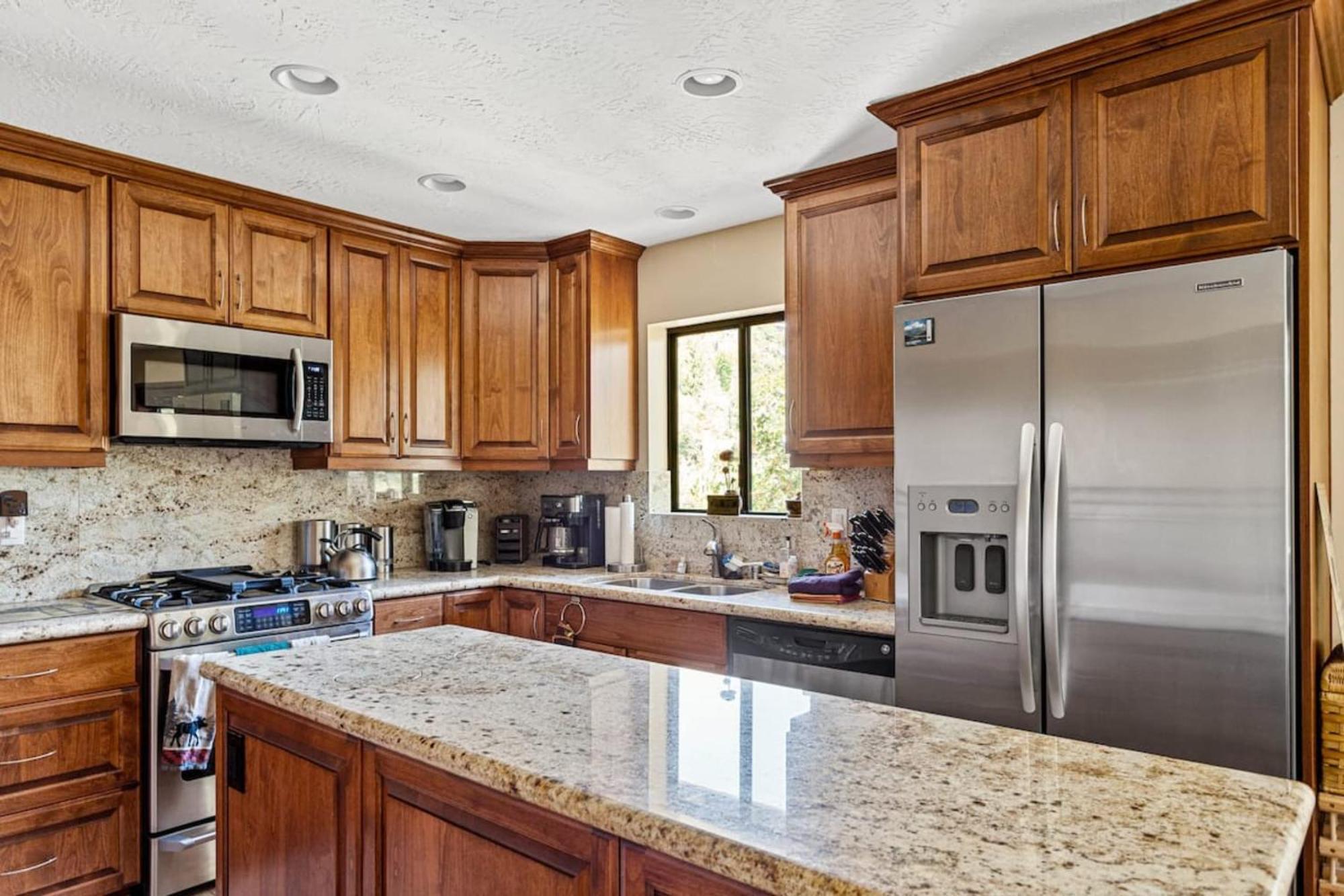 Sutter Ln By Avantstay Beautifully Remodeled Kitchen,4Cabin-Chic Bedrooms Blue Jay Exterior photo